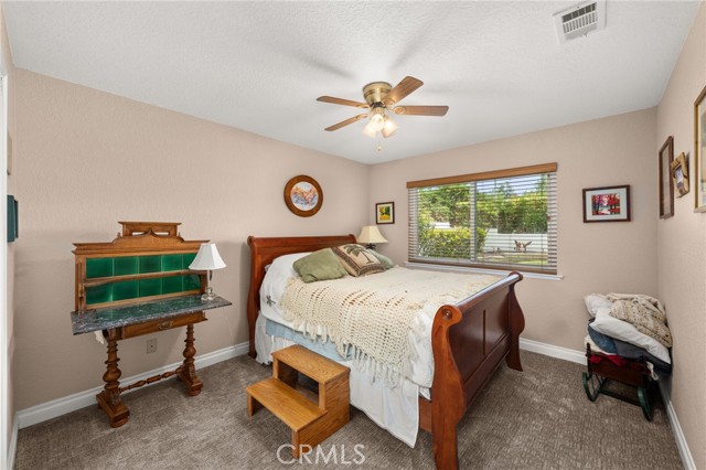 36608 Oak Ridge Drive, Yucaipa CA: https://media.crmls.org/medias/0f9f3a21-8aa5-4a7c-bffb-63345ee3b033.jpg