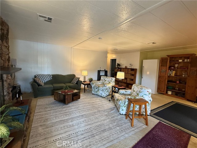 Image 2 of 26 For 2601 Victoria Street 373