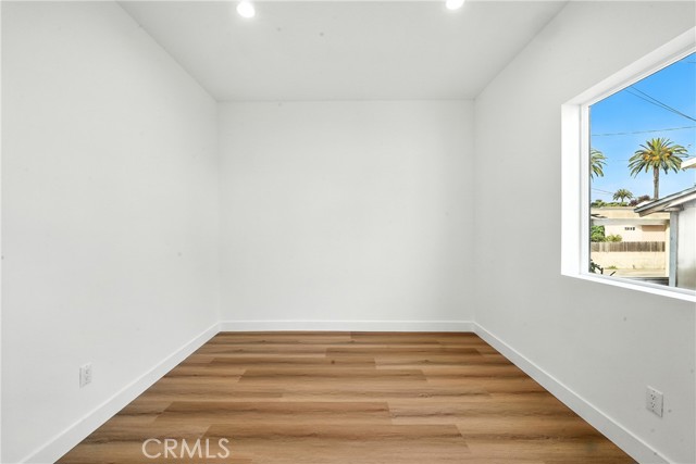 3031 3033 Vineyard Avenue, Los Angeles CA: https://media.crmls.org/medias/0fa03ecd-113d-4bd6-bc29-70c70fe7c8f2.jpg