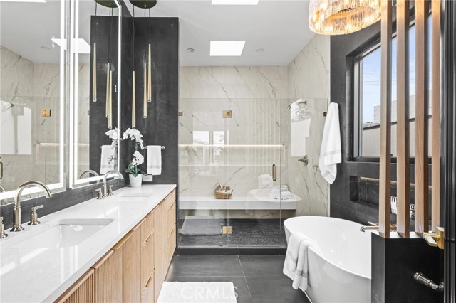 3609 Oak Avenue, Manhattan Beach CA: https://media.crmls.org/medias/0fa10aa1-e28e-4eb2-b287-4f5c41b9de28.jpg