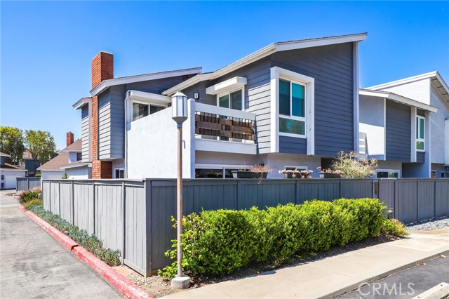 Detail Gallery Image 1 of 1 For 610 Shasta Ln, Costa Mesa,  CA 92626 - 3 Beds | 2/1 Baths