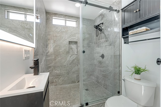 Detail Gallery Image 27 of 51 For 1381 W Summerland, San Pedro,  CA 90732 - 4 Beds | 3 Baths