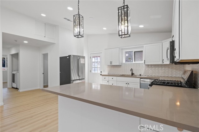 Detail Gallery Image 4 of 45 For 3516 Illinois Trl, Frazier Park,  CA 93225 - 3 Beds | 3 Baths