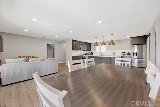 Detail Gallery Image 5 of 24 For 11823 Wish Ave, Granada Hills,  CA 91344 - 4 Beds | 2 Baths