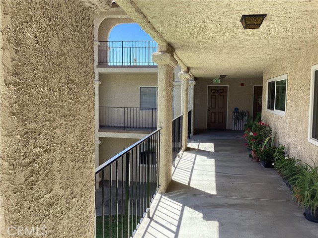 Detail Gallery Image 13 of 42 For 3010 Montrose #17,  Glendale,  CA 91214 - 1 Beds | 1 Baths