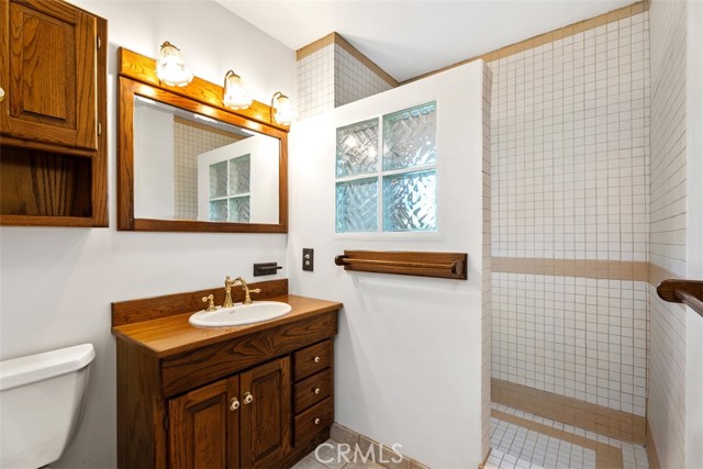 Detail Gallery Image 27 of 49 For 4 Castle Rock Way, Laguna Beach,  CA 92651 - 5 Beds | 4/1 Baths