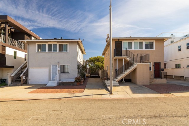 714 and 722 Loma can be purchased together.