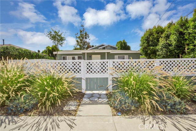 Image 2 for 177 E 19th St #B, Costa Mesa, CA 92627