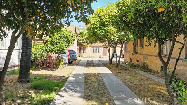4564 N Figueroa Street, Los Angeles CA: https://media.crmls.org/medias/0fa79e13-6d6c-416e-b6aa-75609b3e8d31.jpg