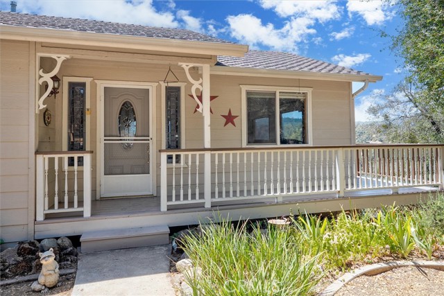 Detail Gallery Image 7 of 49 For 39397 Moonray Ln, Oakhurst,  CA 93644 - 3 Beds | 2/1 Baths