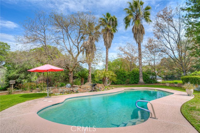28 Pine Oaks Road, Oroville CA: https://media.crmls.org/medias/0fa7d53b-dc6d-4666-8209-1e45b3ac0142.jpg