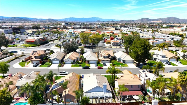 30097 Shoreline Drive, Menifee CA: https://media.crmls.org/medias/0fa85af9-2f92-489a-bacd-b9372d40311b.jpg