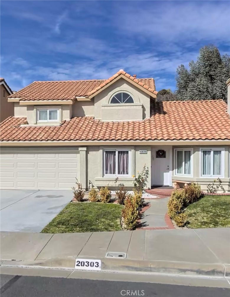 A beautiful 4 bedroom home in the heart of Santa Clarita. This home offers a 3 +2 ADU with its own private access, great rental unit in a highly desired area. The main house has a oasis type pool. The property was completly renovated in 2020. Its close to parks, shopping,restaurants and great schools.