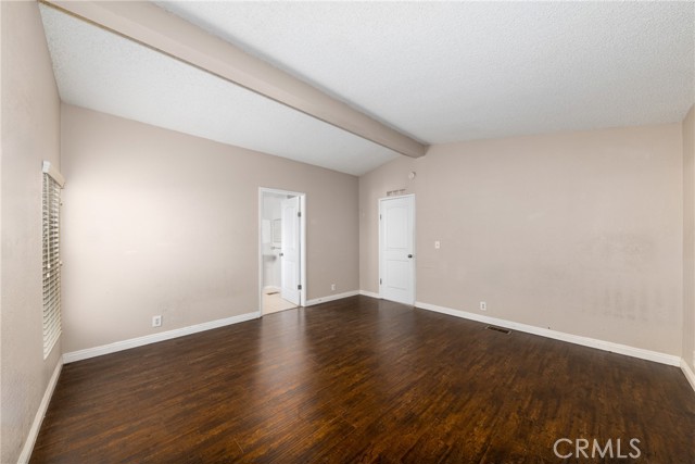 10412 Comstock Road, Corona CA: https://media.crmls.org/medias/0faa2807-9f1f-42ef-bb4c-0b1b30a0f3e6.jpg
