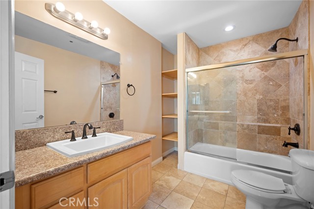 Detail Gallery Image 20 of 31 For 10118 Fernglen #1,  Tujunga,  CA 91042 - 3 Beds | 2/1 Baths