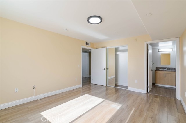 Detail Gallery Image 11 of 21 For 1466 Tamarind Ave #301,  Los Angeles,  CA 90028 - 2 Beds | 2 Baths