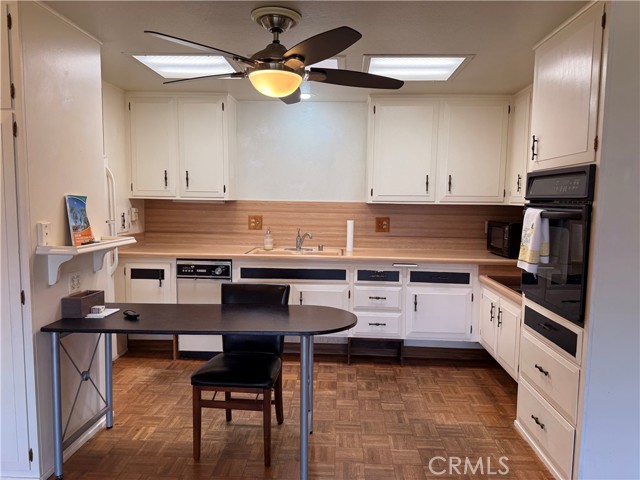 Detail Gallery Image 15 of 29 For 1321 Prestwick Rd 147k,  Seal Beach,  CA 90740 - 2 Beds | 1 Baths