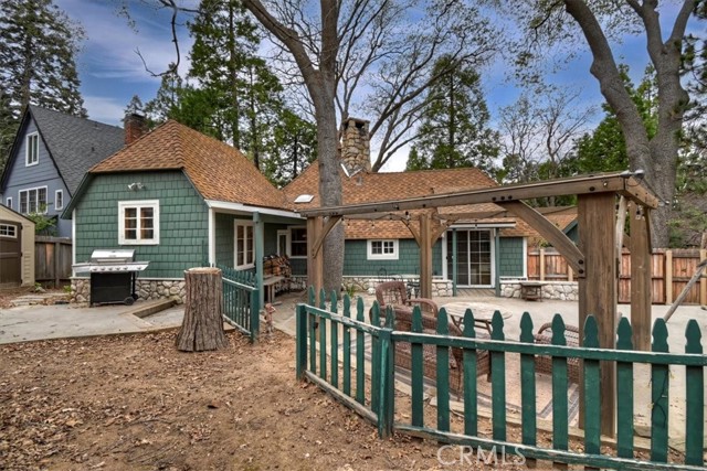 295 Sunset, Lake Arrowhead CA: https://media.crmls.org/medias/0fac3e93-27f3-452c-be9c-8973546d0d55.jpg