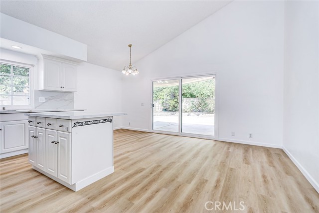 20102 Plaza De Madrid, Cerritos CA: https://media.crmls.org/medias/0fad3755-92b3-44c2-8024-2b4b8a560d9d.jpg