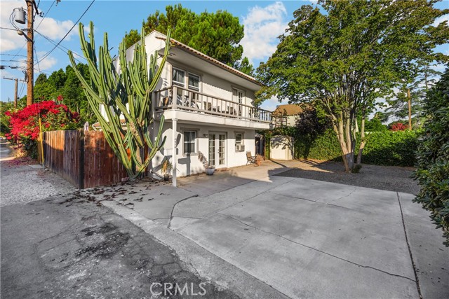 Detail Gallery Image 3 of 42 For 4056 Ramona Dr, Riverside,  CA 92506 - – Beds | – Baths