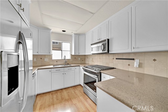 8312 Atlanta Avenue, Huntington Beach CA: https://media.crmls.org/medias/0fafe008-5ec1-4592-bec2-3921b31aa459.jpg