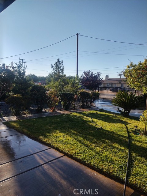 Detail Gallery Image 2 of 16 For 15274 Rodeo St, Hesperia,  CA 92345 - 4 Beds | 3 Baths