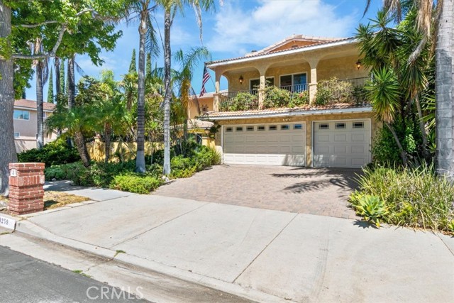 19259 Ludlow St., Porter Ranch CA: https://media.crmls.org/medias/0fb39e96-0ac9-45f8-811b-639d97d1b530.jpg
