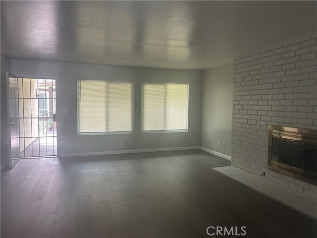 Detail Gallery Image 2 of 26 For 15500 Williams St #N,  Tustin,  CA 92780 - 3 Beds | 2 Baths