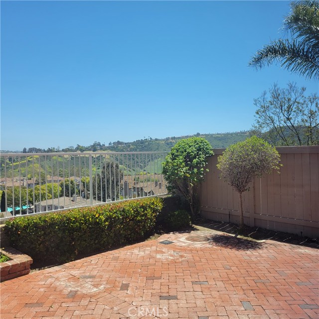 Detail Gallery Image 3 of 27 For 33 Cottage Ln, Aliso Viejo,  CA 92656 - 3 Beds | 3 Baths