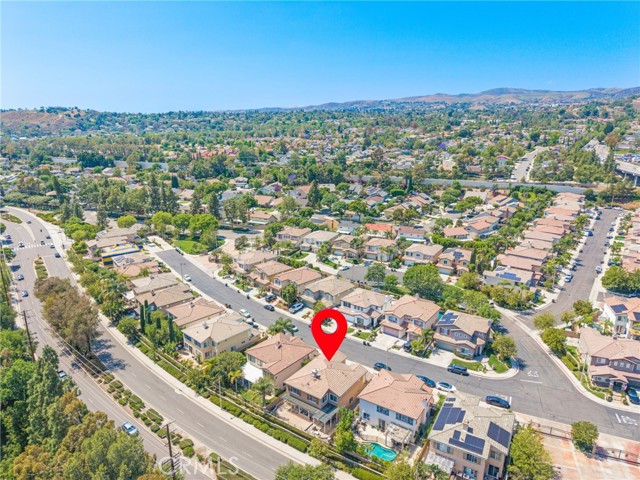 8180 E Brookdale Lane, Anaheim Hills CA: https://media.crmls.org/medias/0fb44878-451f-49f3-9646-2ffde4ac50e0.jpg