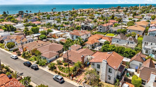 616 Rushville Street, La Jolla CA: https://media.crmls.org/medias/0fb45252-91bd-4063-a19c-053ad1d72ae2.jpg