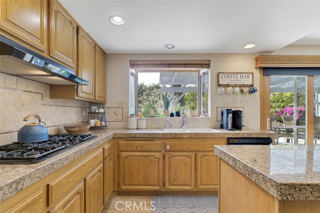 Detail Gallery Image 12 of 49 For 2707 Bitternut Cir, Simi Valley,  CA 93065 - 4 Beds | 3 Baths