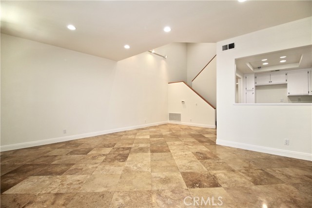 Detail Gallery Image 3 of 18 For 22325 Heritage Pass Pl, Chatsworth,  CA 91311 - 2 Beds | 2/1 Baths