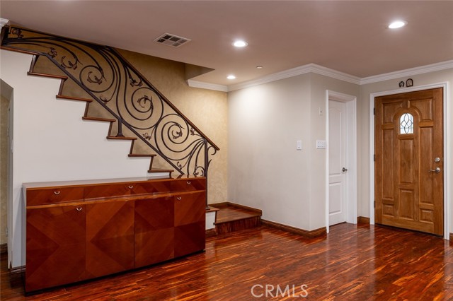 Detail Gallery Image 27 of 44 For 707 Raleigh St #5,  Glendale,  CA 91205 - 3 Beds | 3 Baths