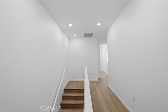 Detail Gallery Image 12 of 33 For 2378 Channel Drive #103,  Ventura,  CA 93003 - 3 Beds | 2/1 Baths