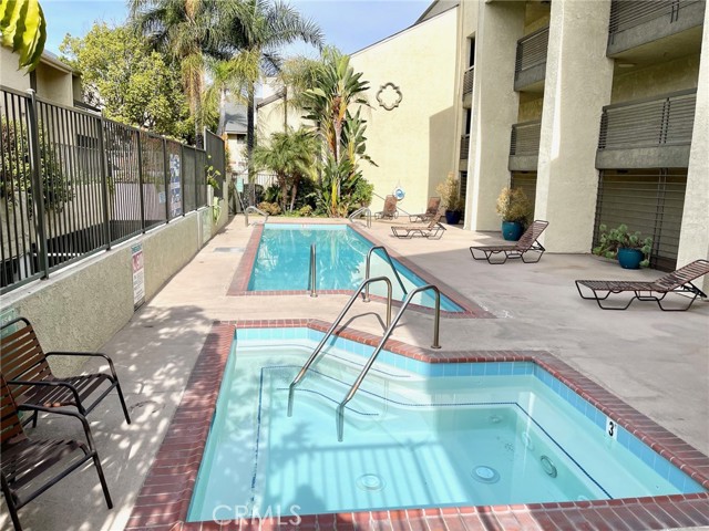 Detail Gallery Image 11 of 12 For 64 N Mar Vista Ave #114,  Pasadena,  CA 91106 - 2 Beds | 2 Baths