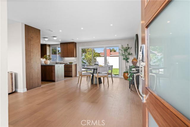 Detail Gallery Image 10 of 40 For 2957 Royal Palm Dr, Costa Mesa,  CA 92626 - 3 Beds | 2 Baths