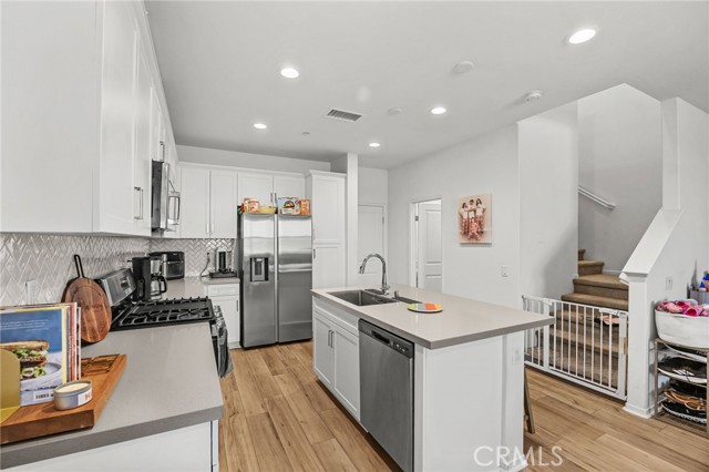 Detail Gallery Image 9 of 39 For 16025 Main St, Chino,  CA 91708 - 3 Beds | 2/1 Baths