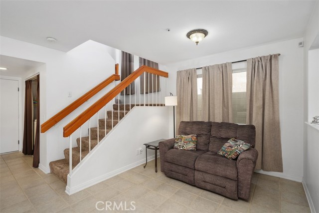 11467 Aberdeen Drive, Fontana CA: https://media.crmls.org/medias/0fb909fe-9ef4-4de6-9759-927f51e2ac99.jpg
