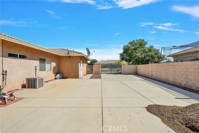 Detail Gallery Image 61 of 75 For 6940 Oak Vista Ln, Oak Hills,  CA 92344 - 4 Beds | 5 Baths