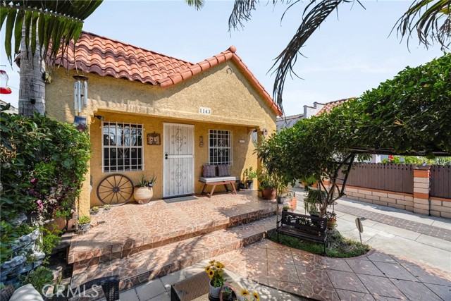1143 West 66th, Los Angeles CA: https://media.crmls.org/medias/0fb9fea3-ea47-4450-8d2b-a27829e1f8ab.jpg