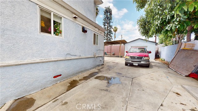 1155 E 58th Drive, Los Angeles CA: https://media.crmls.org/medias/0fba9fe6-3a69-44c1-84e3-e96e212ac965.jpg