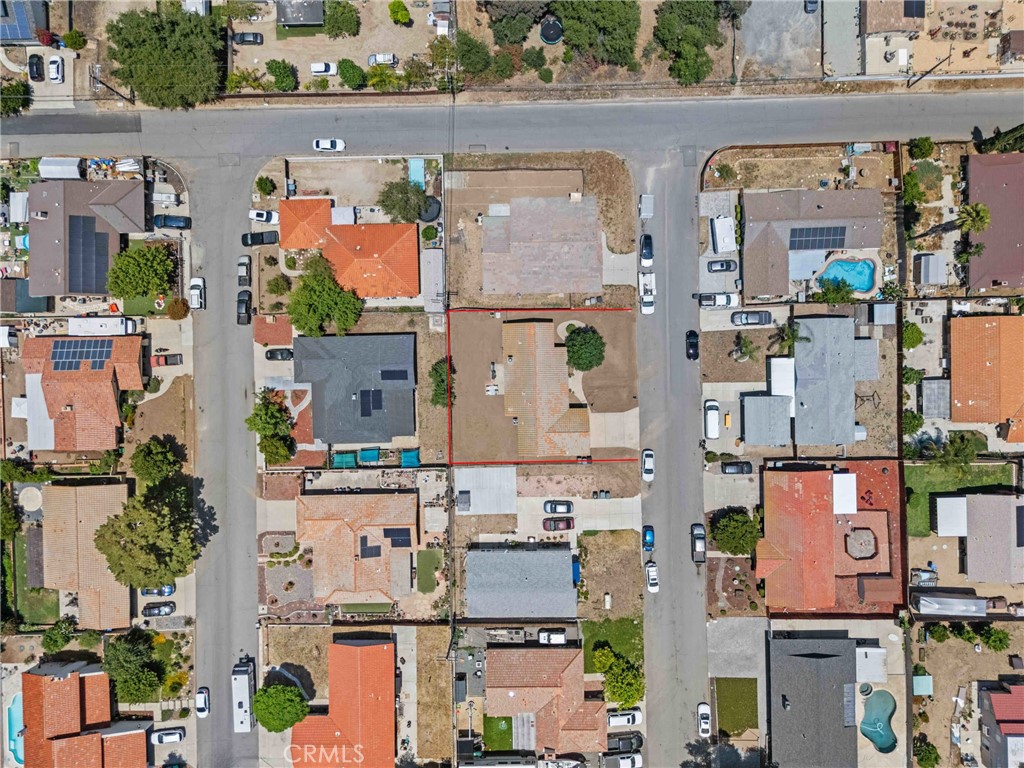 https://media.crmls.org/medias/0fbaf7c3-5e00-4d07-9ac8-0163e0e0a64a.jpg?preset=X-Large