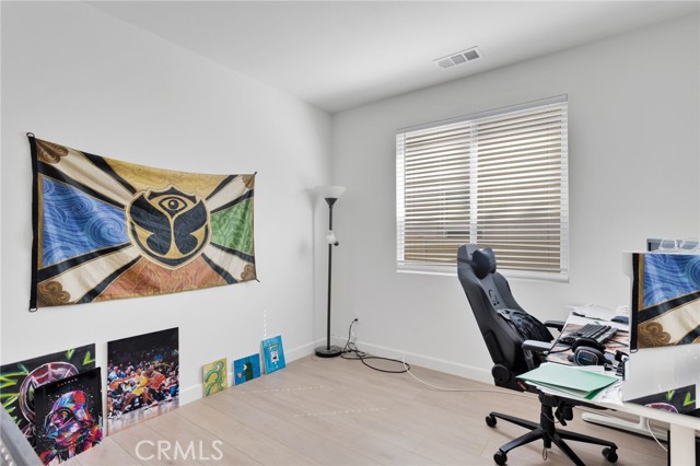 Detail Gallery Image 10 of 23 For 13056 Lancaster, Hesperia,  CA 92344 - 3 Beds | 2 Baths