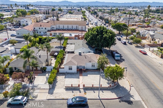 Detail Gallery Image 2 of 28 For 7420 Tujunga Ave, North Hollywood,  CA 91605 - 5 Beds | 2 Baths