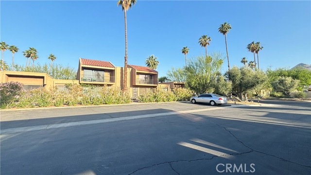 Detail Gallery Image 3 of 32 For 5884 Los Santos Dr, Palm Springs,  CA 92264 - 2 Beds | 3 Baths