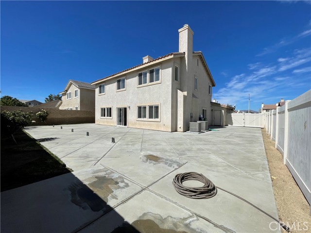 37000 Sabal Avenue, Palmdale CA: https://media.crmls.org/medias/0fbc1ac1-11b6-4dc7-b8d6-cf210f270699.jpg