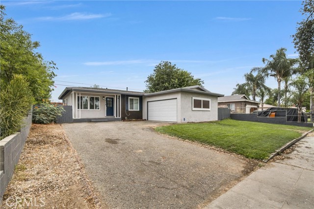Detail Gallery Image 3 of 29 For 3625 Ross St, Riverside,  CA 92503 - 4 Beds | 2 Baths