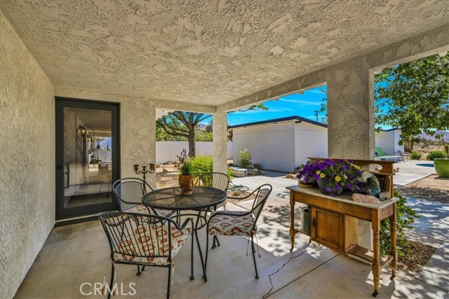 9124 Joshua Lane, Yucca Valley CA: https://media.crmls.org/medias/0fbd812f-47d2-4e1a-a7b3-daf9cfc50c52.jpg