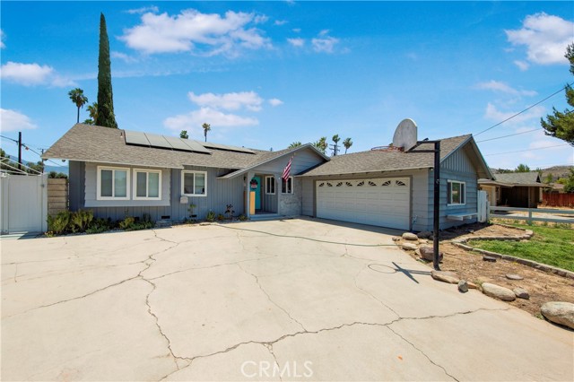 Detail Gallery Image 3 of 36 For 27008 Cornell St, Hemet,  CA 92544 - 3 Beds | 2 Baths